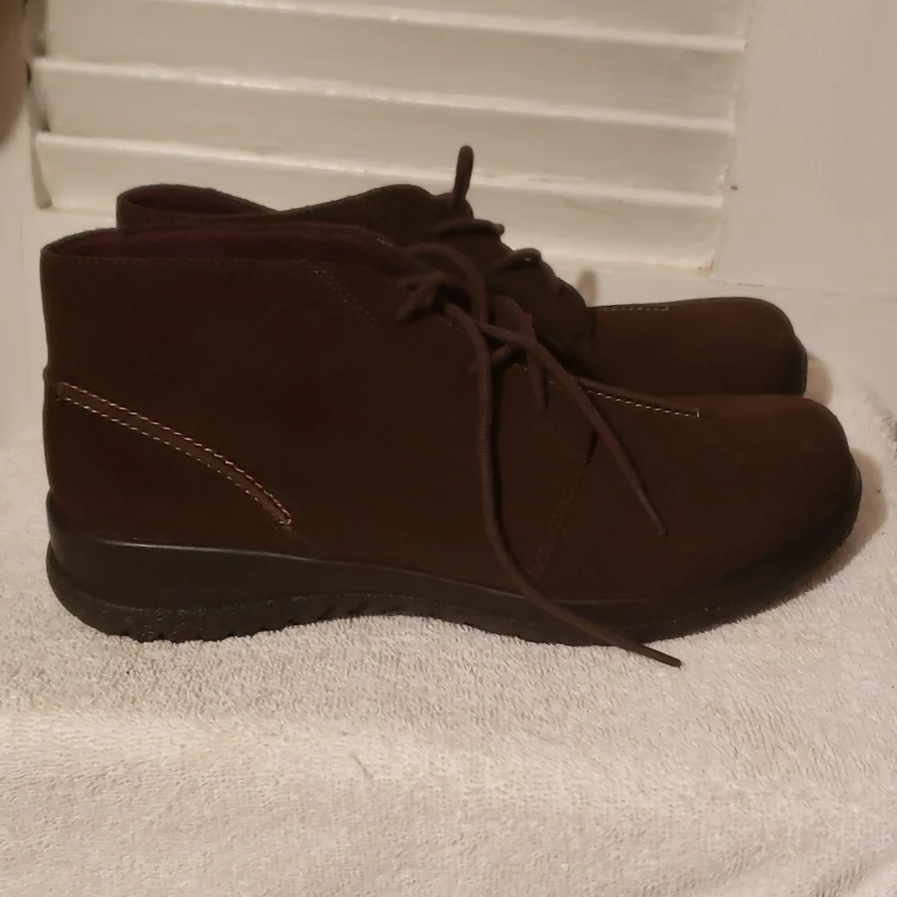 NWOT☆ DREW Ankle Boots